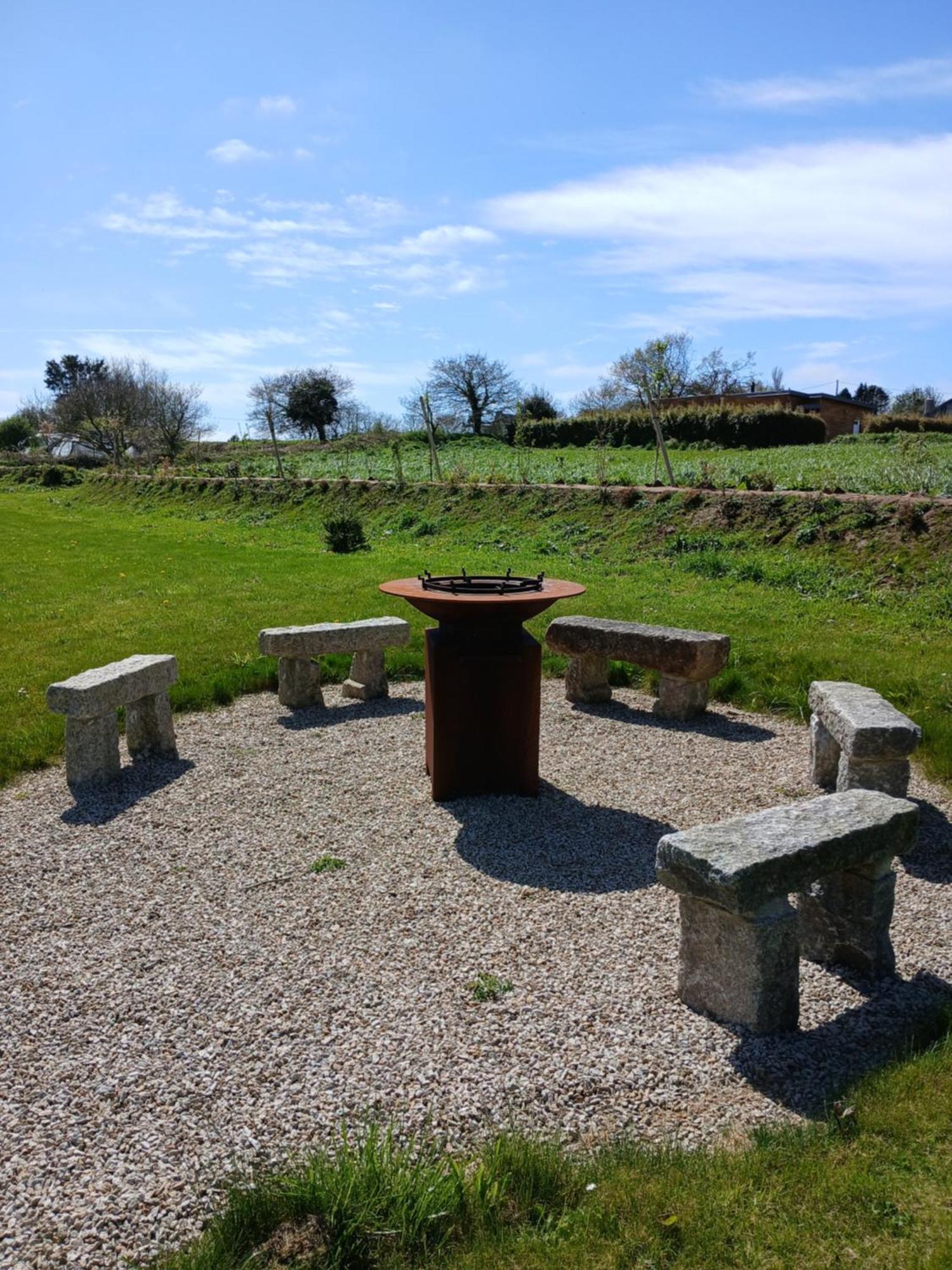 Au Dolmen De Kerhus "Toppen" Saint-Vougay المظهر الخارجي الصورة